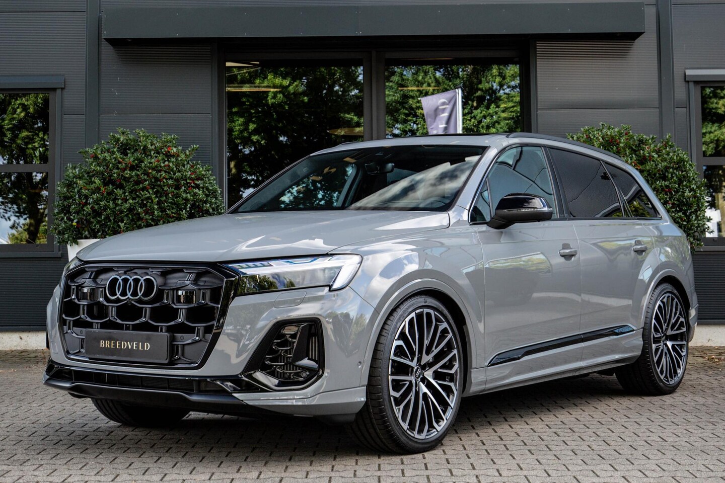 Audi SQ7 - 4.0 TFSI 507pk 7p Nardo Grey, Keramisch, B&O Advanced, Full-options - AutoWereld.nl