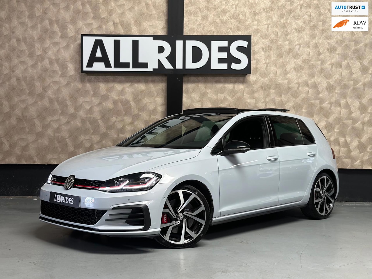 Volkswagen Golf - 2.0 TSI GTI Performance | pano | Remus | virtual | CarPlay | camera - AutoWereld.nl