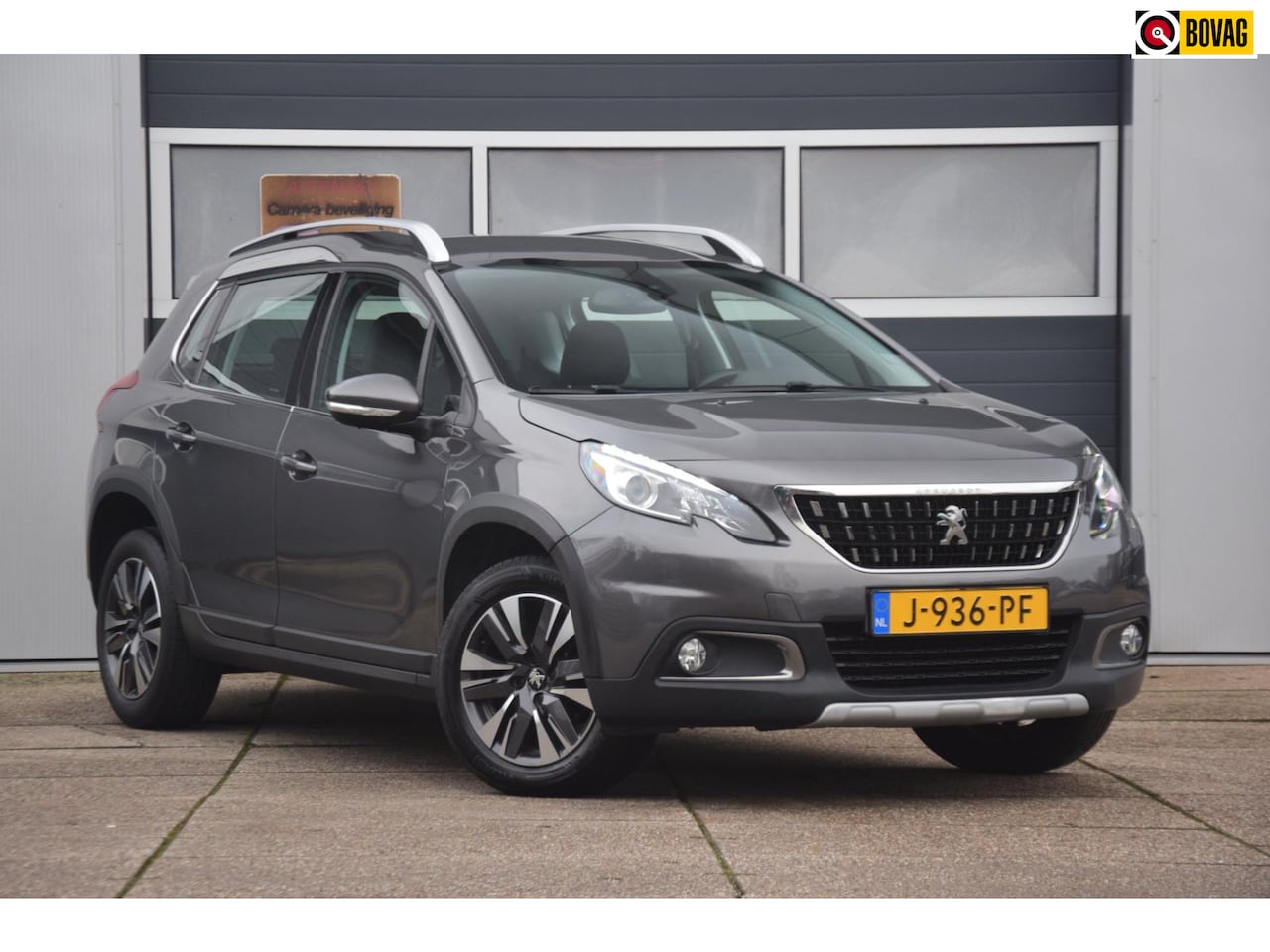 Peugeot 2008 - 1.2 PureTech Allure Distributieriem vervangen! - AutoWereld.nl