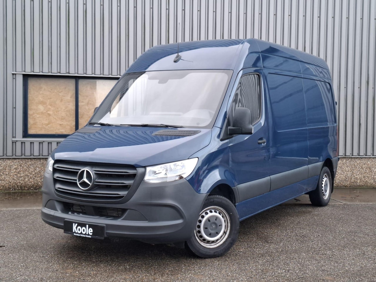Mercedes-Benz Sprinter - 311 CDI GB L2 FWD Functional 3.5T / AIRCO / CAMERA / 3 ZITS / DEALER ONDERHOUDEN / NAVI - AutoWereld.nl