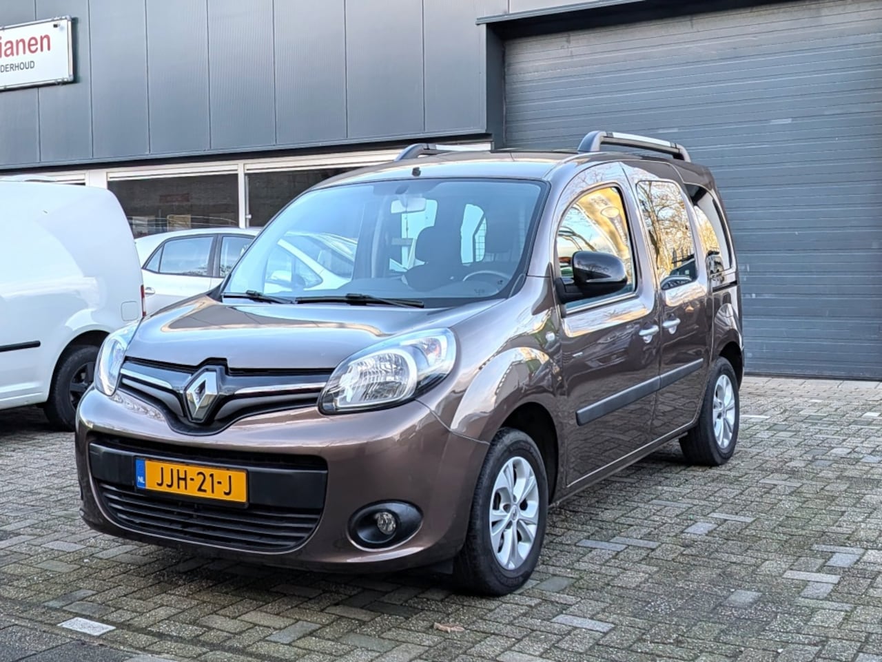 Renault Kangoo Family - 1.2 TCe Limited 5 personen APK AIRCO - AutoWereld.nl