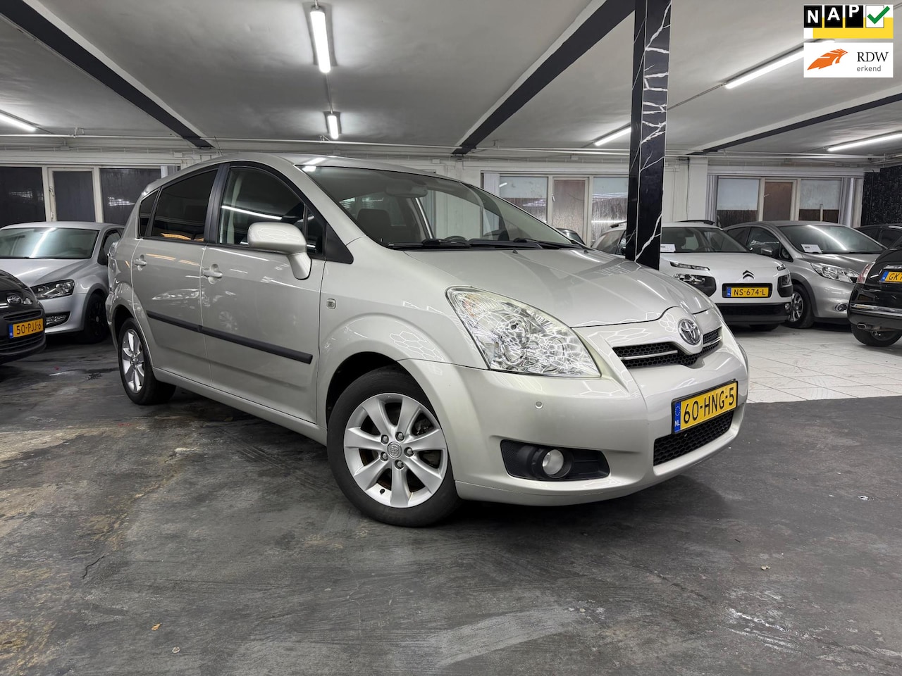 Toyota Verso - 1.8 VVT-i Luna 7p. Automaat | Navi | Trekhaak | nap - AutoWereld.nl