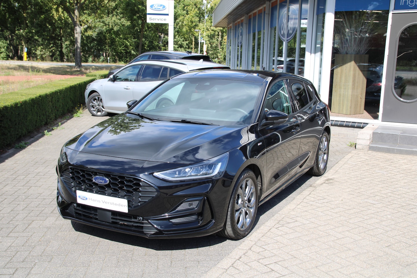 Ford Focus - 1.0 EcoBoost Hybrid 125 PK ST Line X WINTER PACK | NAVIGATIE | CAMERA - AutoWereld.nl