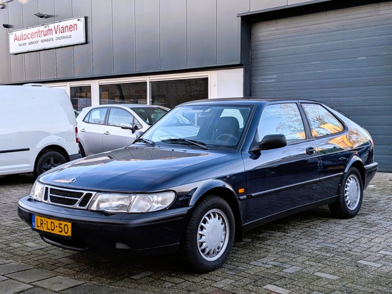 SAAB 900 2.0I COUPE