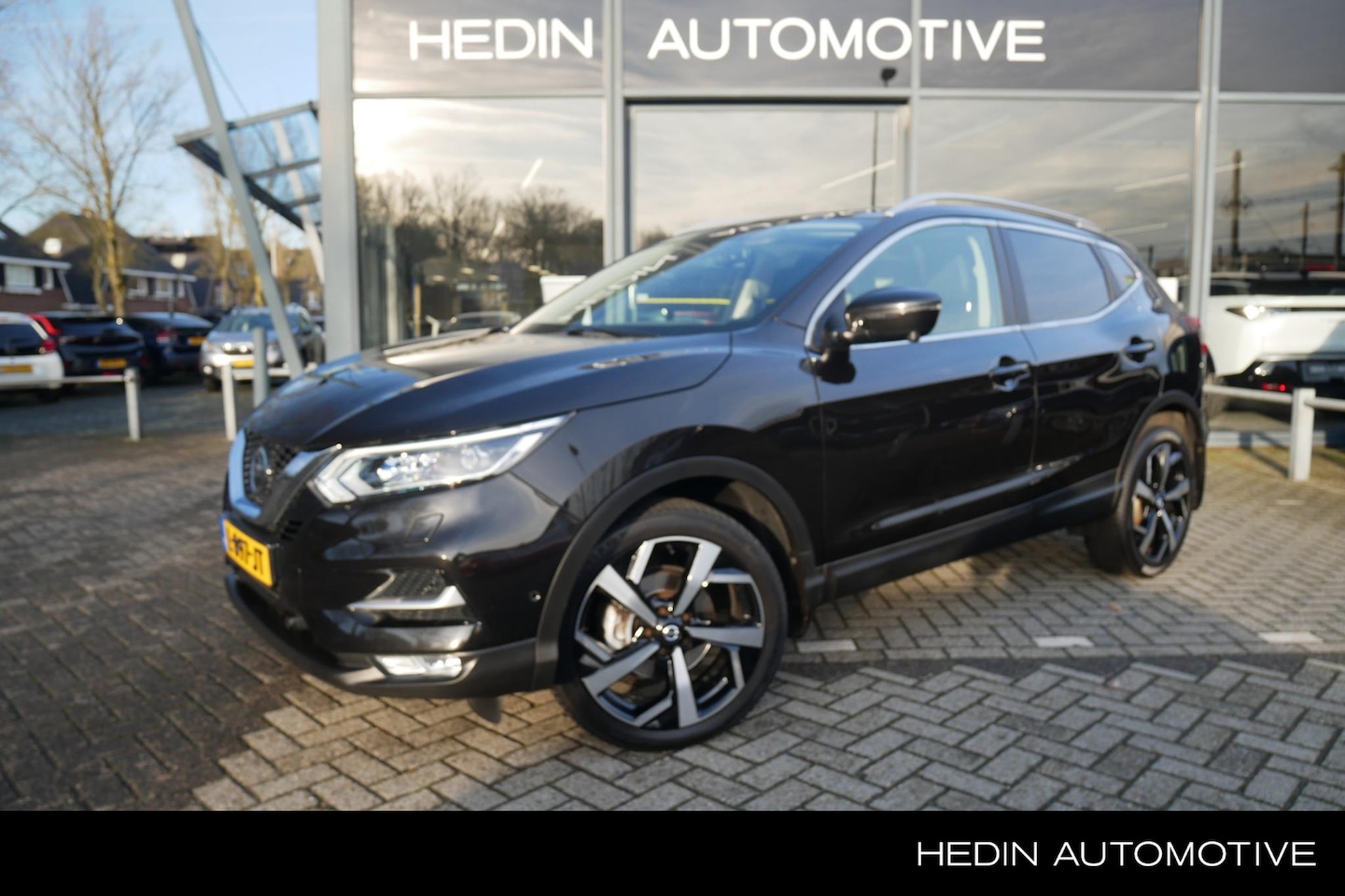Nissan Qashqai - 1.3 DIG-T Tekna + | Nieuw binnen | Pre foto's | Trekhaak | Panoramadak | Camera | Elektr. - AutoWereld.nl