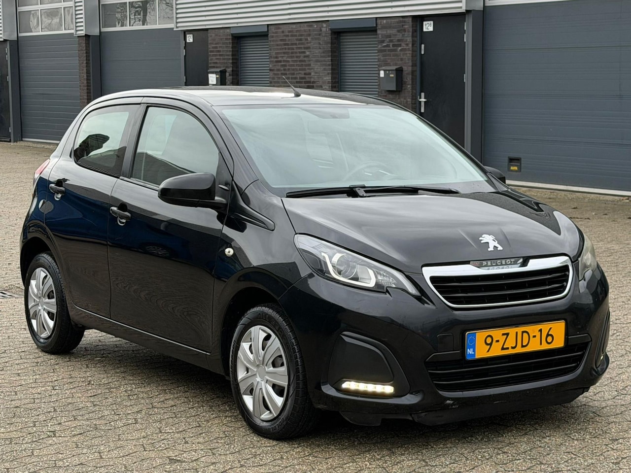 Peugeot 108 - 1.0 e-VTi Access 1.0 e-VTi Access - AutoWereld.nl