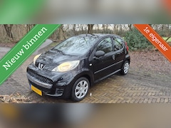 Peugeot 107 - 1.0-12V XR