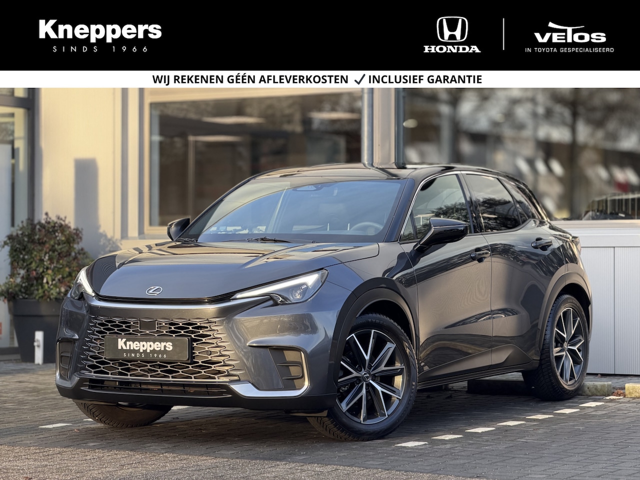 Lexus LBX - Cool 2WD | GEEN AFLEVERKOSTEN | Dodehoekdetectie, Elektrische achterklep, Lederen bekledi - AutoWereld.nl