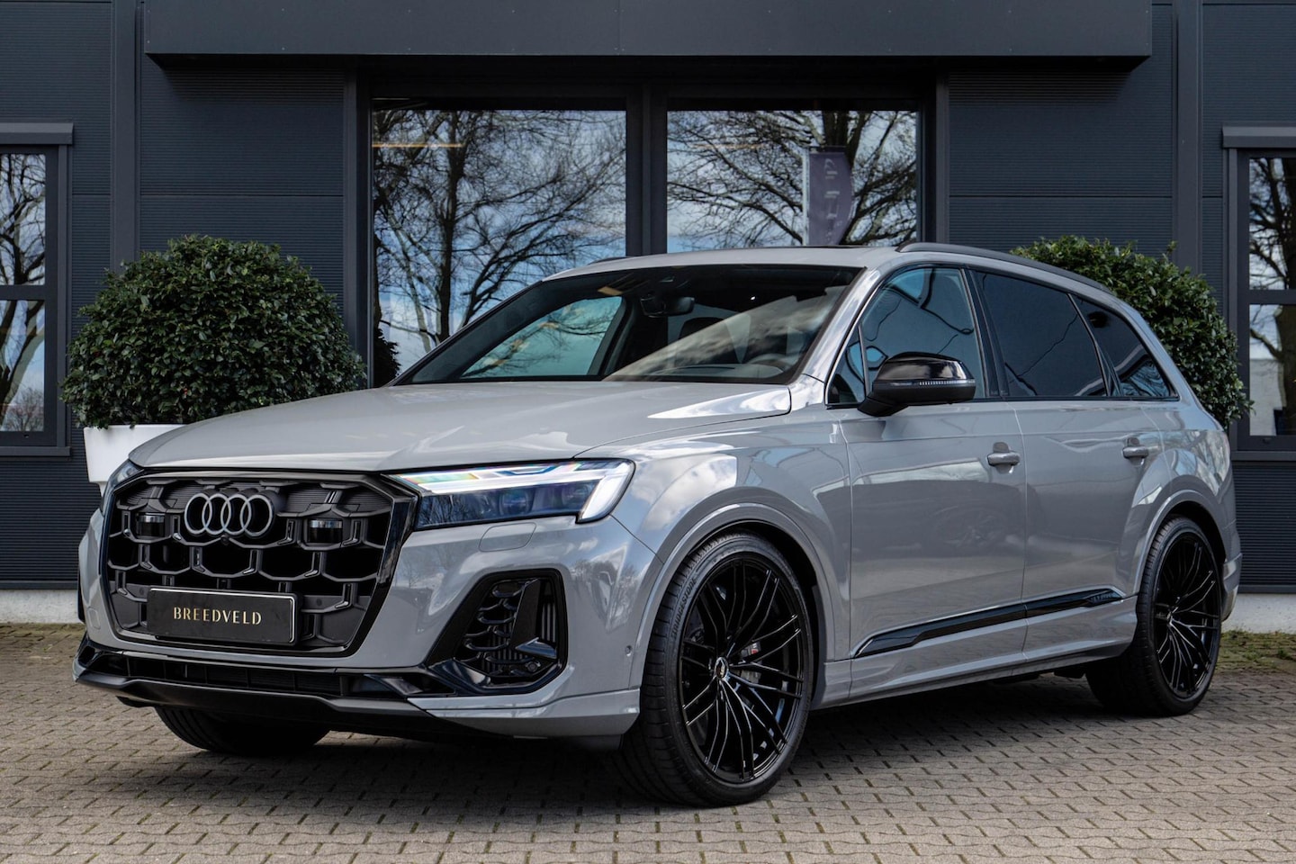 Audi SQ7 - 4.0 TFSI 507pk 7p Nardo Grey ABT, Keramisch, B&O Advanced, Full-options - AutoWereld.nl