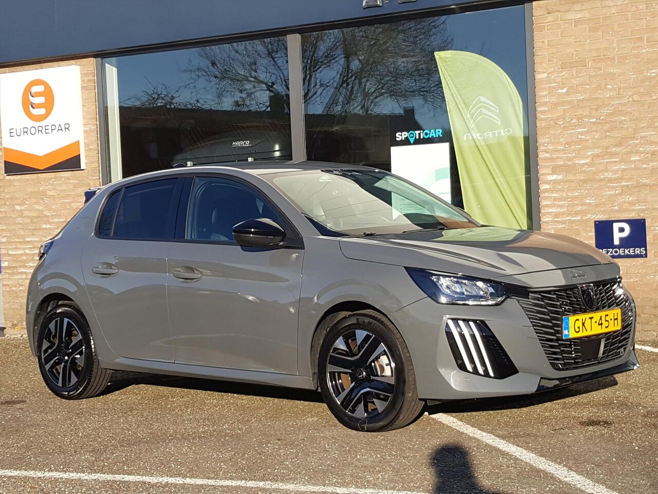 Peugeot 208 - ALLURE 1.2 Mild-Hybride 100PK AUTOMAAT (e-DCS6) NAVIGATIE met AppleCarplay&AndroidAuto | L - AutoWereld.nl