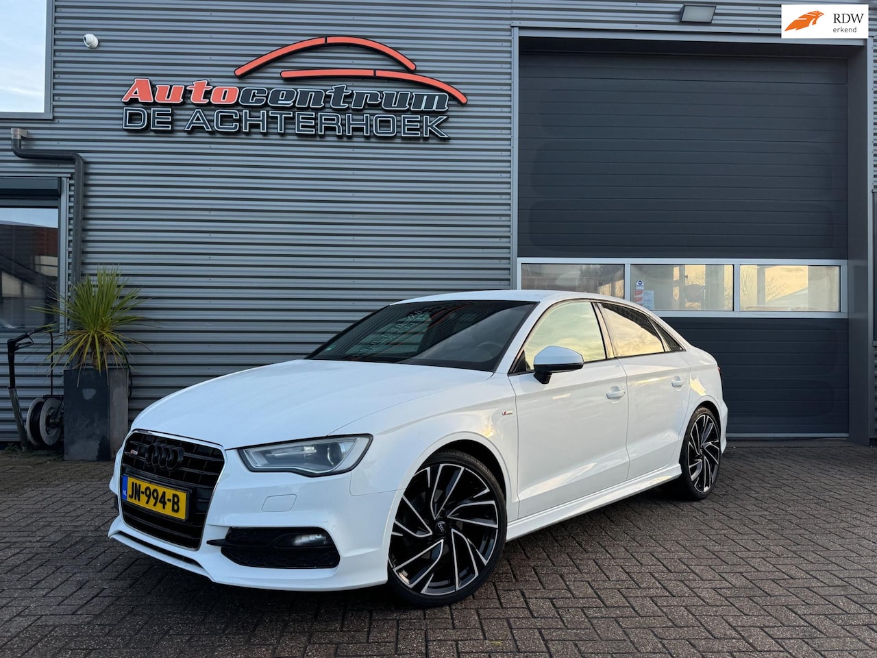 Audi A3 Limousine - 1.4 TFSI CoD | S-line | S-Tronic. - AutoWereld.nl