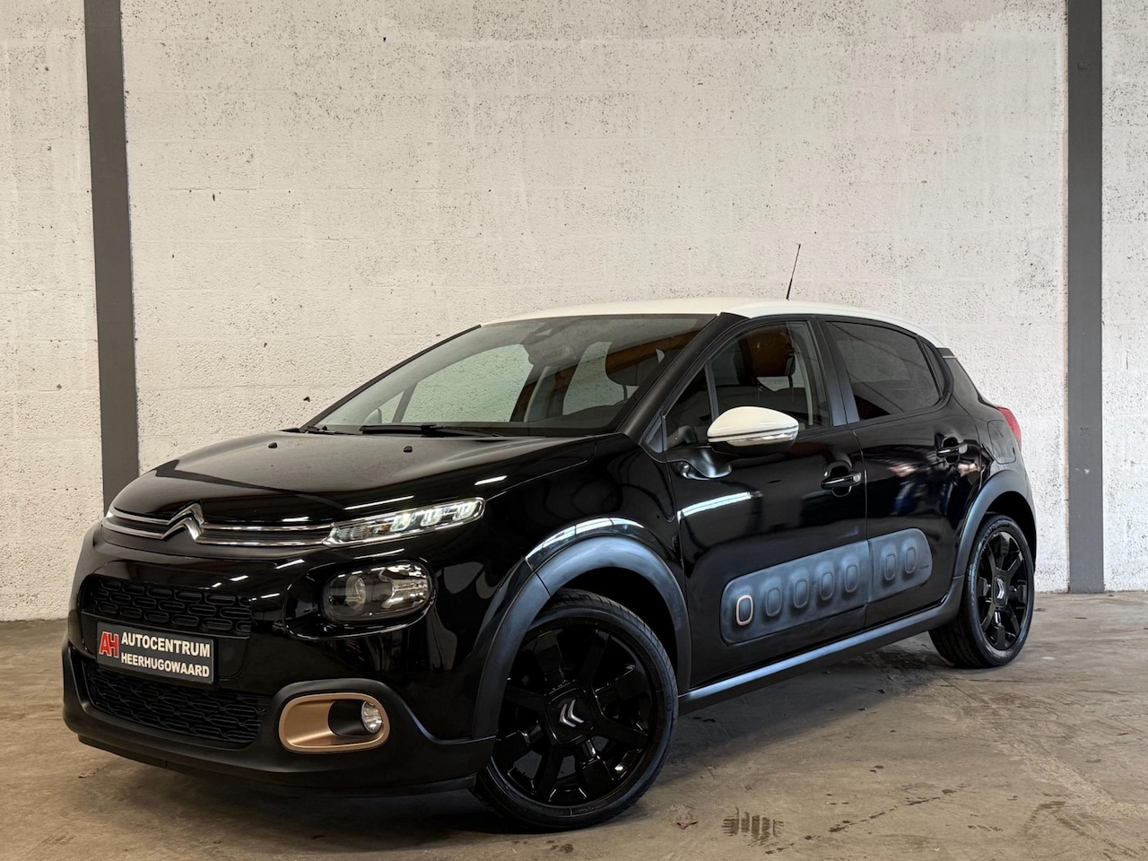 Citroën C3 Origin - 1.2 Origins Shine|Navi|Cruise|Carplay|Camera|Nieuwe Distributie !! - AutoWereld.nl