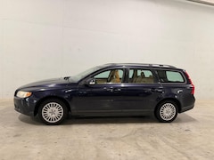 Volvo V70 - 2.4D Kinetic Automaat Leer Navi Clima Trekhaak Cruise Control