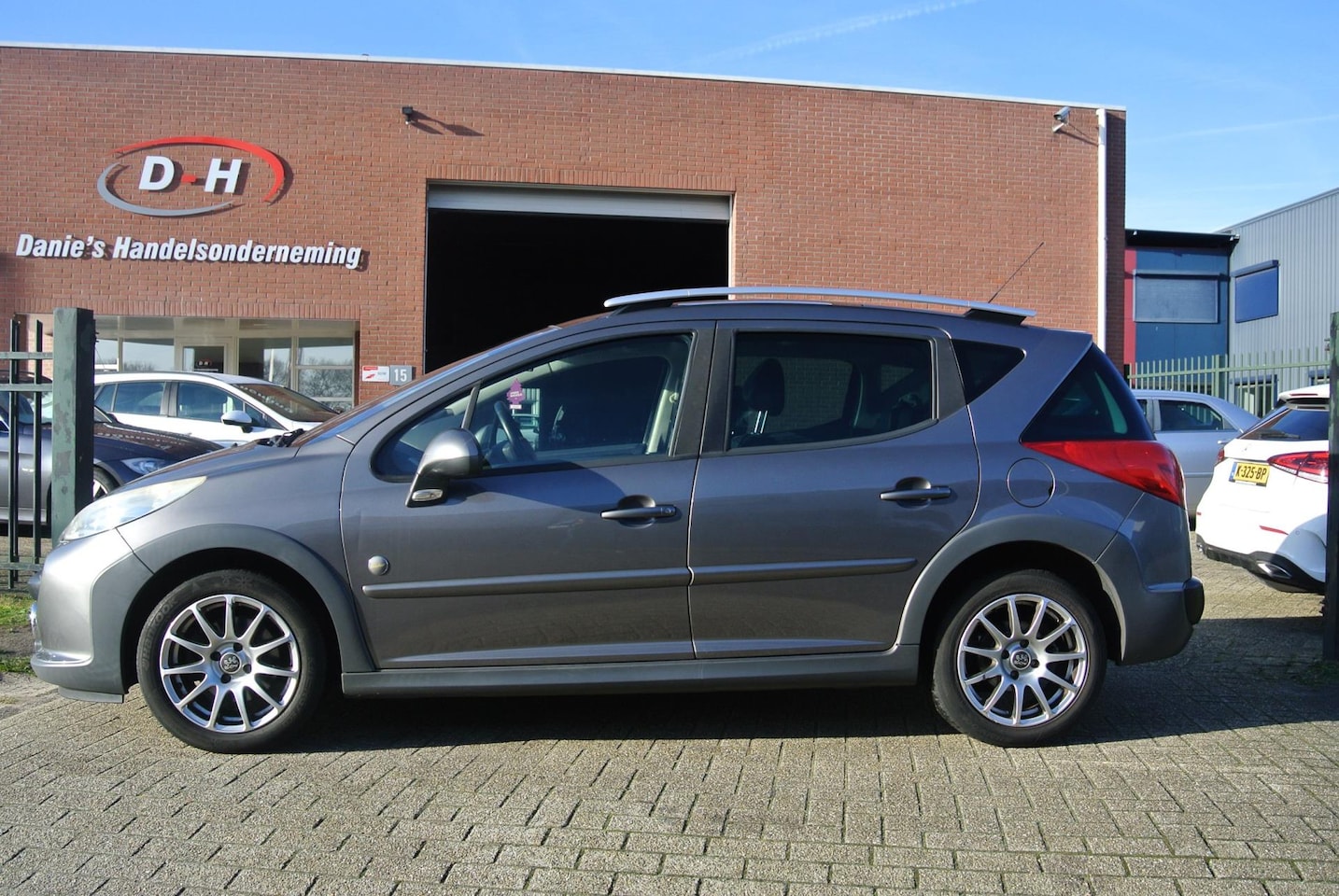 Peugeot 207 SW Outdoor - 1.6 VTi XS airco panoramadak apk 18-11-2026 inruil mogelijk nap - AutoWereld.nl