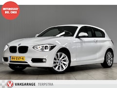 BMW 1-serie - 114i Business+/ 17'' LMV/ M-Sportstuur/ Zwarte-Hemel/ Bi-Xenon/ Navi/ Airco/ Cruise/ Stoel