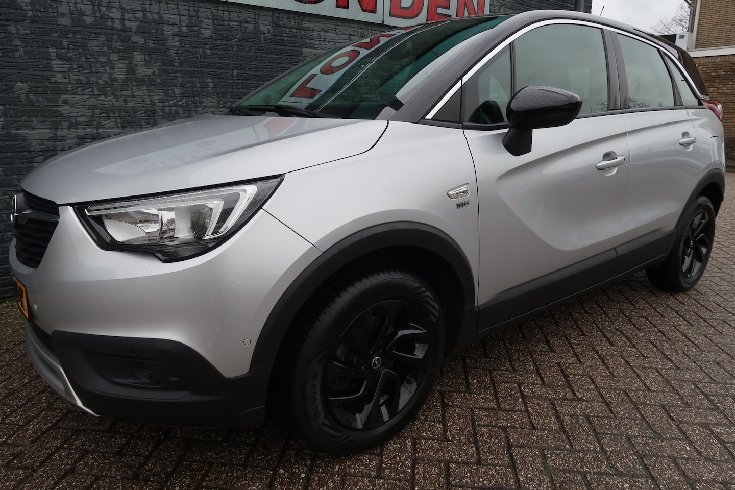 Opel Crossland X - 1.2 Turbo 120 Jaar Edition Eerste eigenaar nieuwstaat - AutoWereld.nl