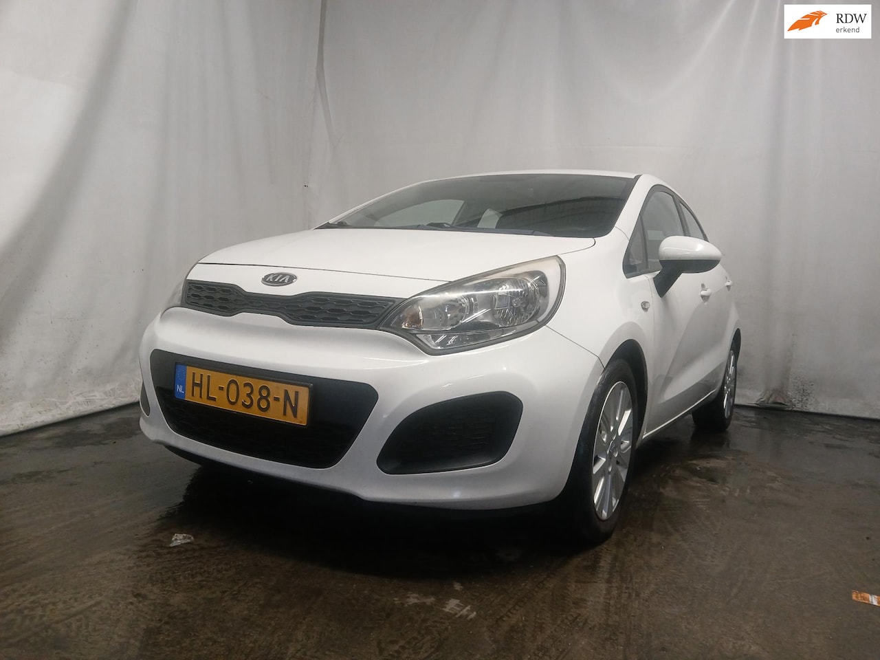 Kia Rio - 1.4 CVVT Plus Pack - Schade - AutoWereld.nl