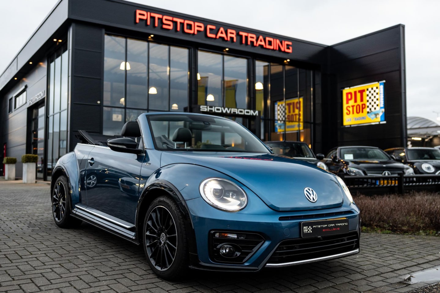 Volkswagen Beetle Cabriolet - 1.4 TSI R-Line, 150 PK, Stoelverwarming, Cruise - AutoWereld.nl