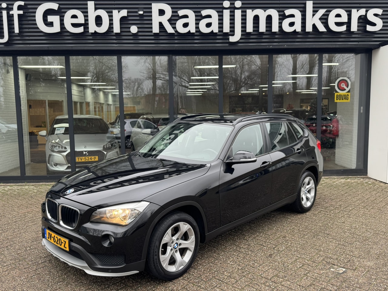 BMW X1 - xDrive20i Business*Navigatie*Panorama* - AutoWereld.nl