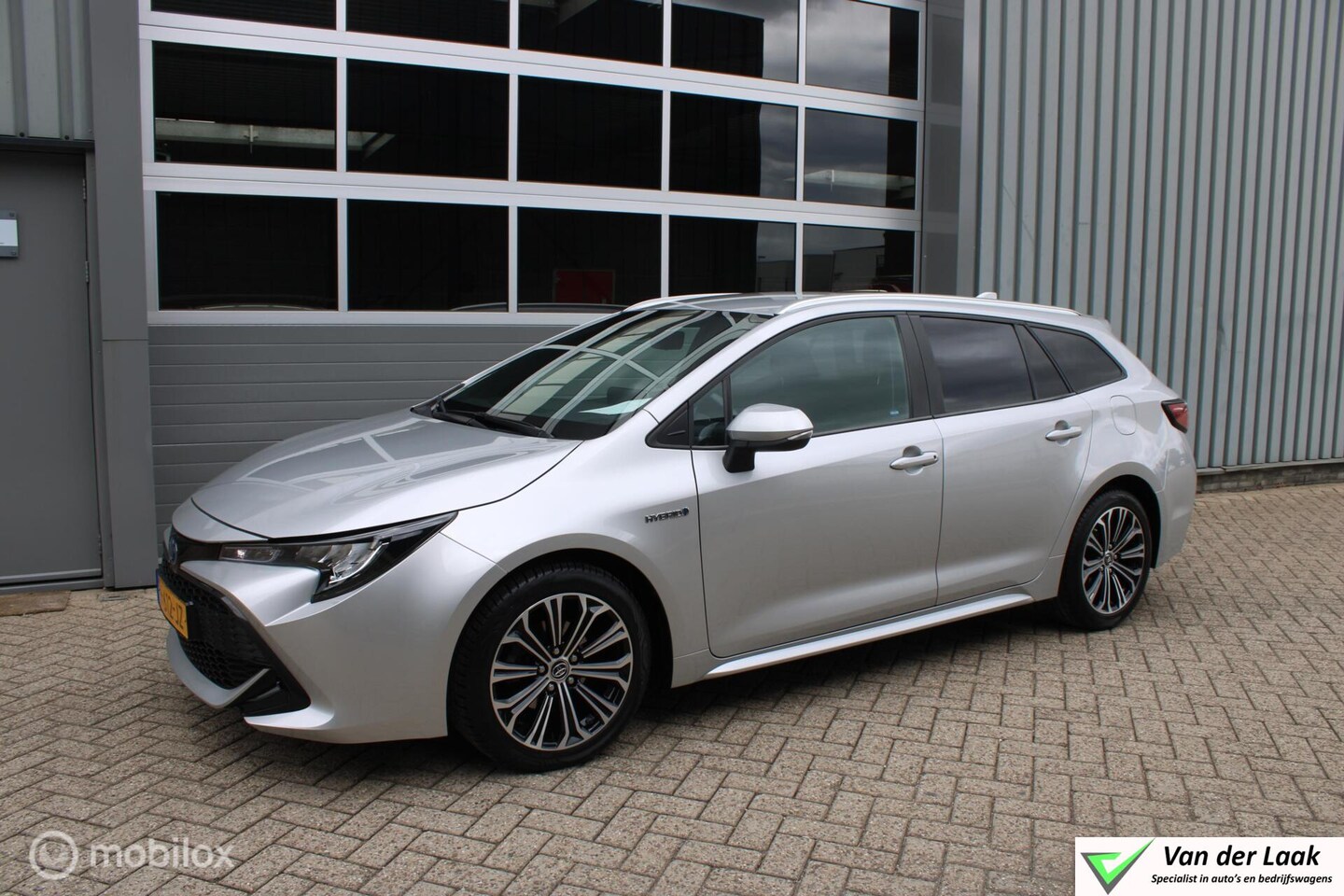 Toyota Corolla Touring Sports - 1.8 Hybrid Business Plus 20 TOYOTA OP VOORAAD - AutoWereld.nl