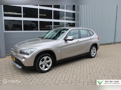 BMW X1 - sDrive18i Executive | Ketting revisie gehad | NL Auto Boekjes | Trekhaak | Navigatie