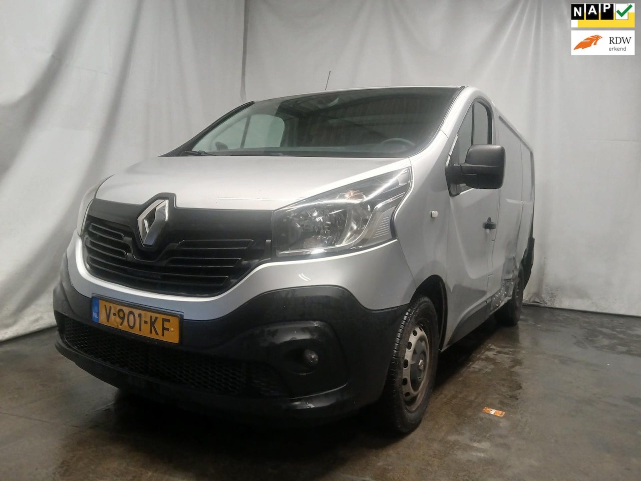 Renault Trafic - 1.6 dCi T27 L1H1 Luxe Energy - Schade - AutoWereld.nl