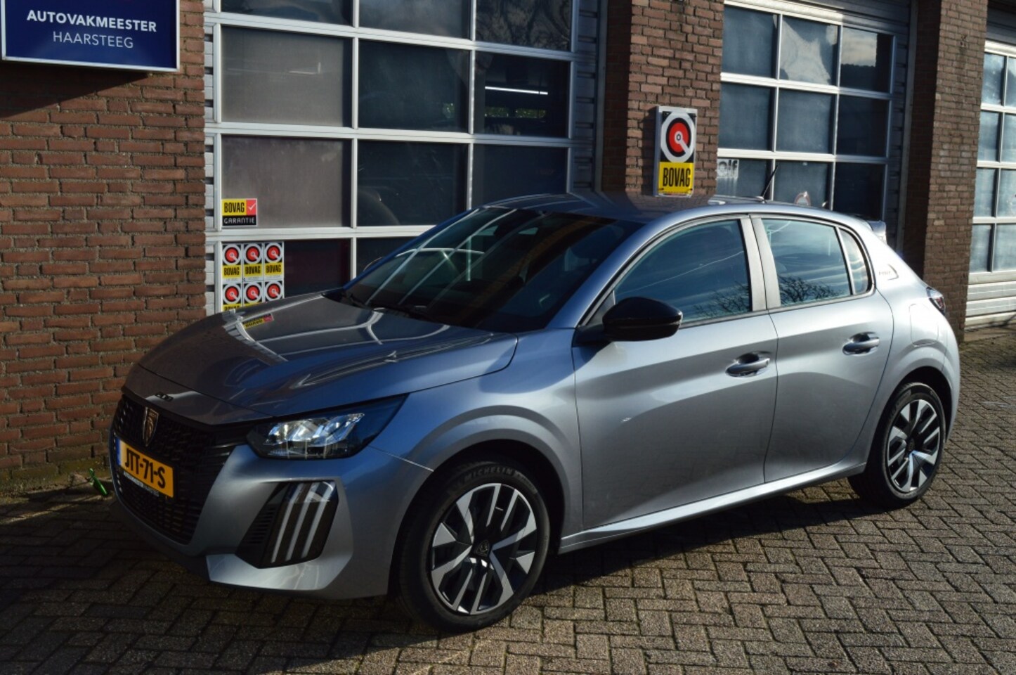 Peugeot 208 - Hybrid e-DCS6 Style, Automaat, Pdc - AutoWereld.nl