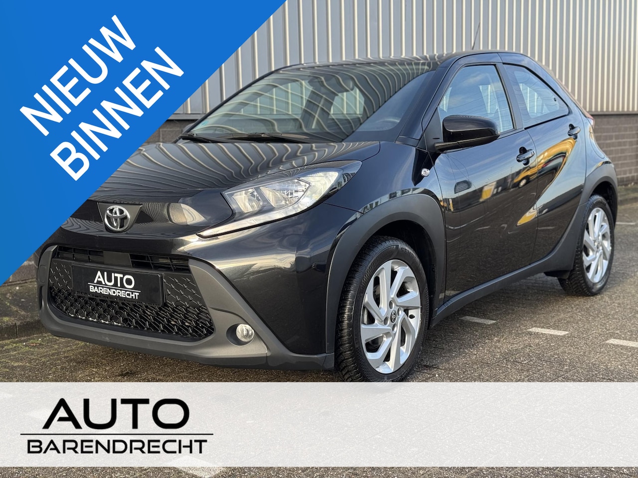 Toyota Aygo X - 1.0 VVT-i S-CVT Play Automaat | Keyless | Garantie - AutoWereld.nl