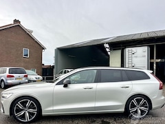 Volvo V60 - V-60 2.0 B4 Hybrid 8-traps aut R-Design - nap - virtual - leer - stuur + stoelverw - trekh