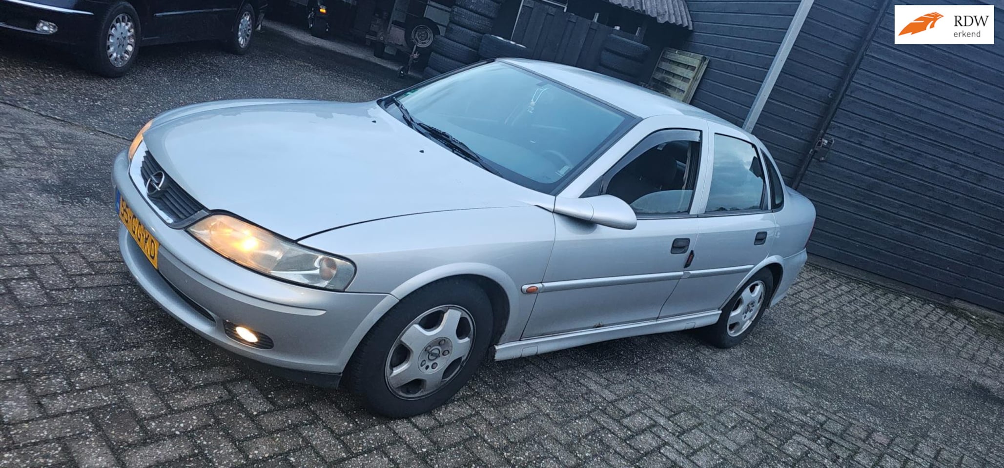 Opel Vectra - 1.6-16V Business Edition 1.6-16V Business Edition - AutoWereld.nl