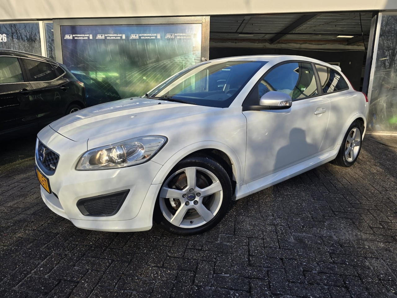 Volvo C30 - 1.6 R-Design | 12MND GARANTIE | AIRCO | CRUISE | LMV | LEER | NW APK | - AutoWereld.nl