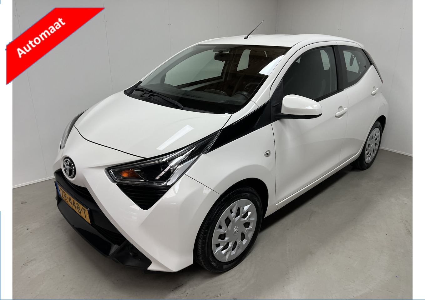 Toyota Aygo - 1.0 VVT-i x-play Automaat Apple carplay Camera - AutoWereld.nl