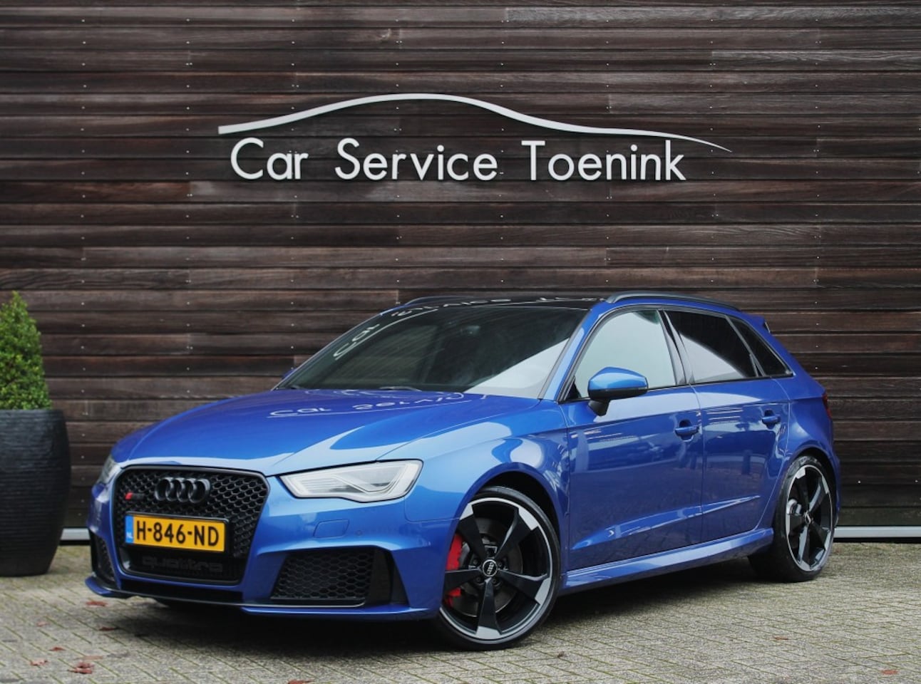 Audi RS3 - Sportback 2.5 TFSI Quatrro Pro Line Plus / PANO / BenO - AutoWereld.nl