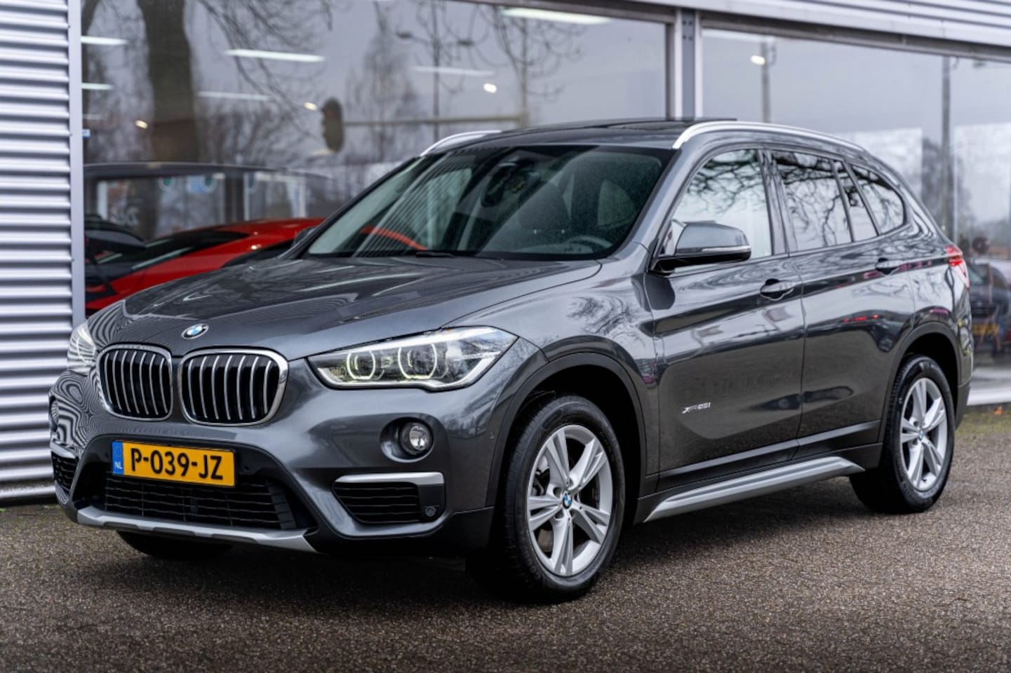 BMW X1 - X-Drive 25i X-Line LED/HUD/Camera/ACC/Navi - AutoWereld.nl