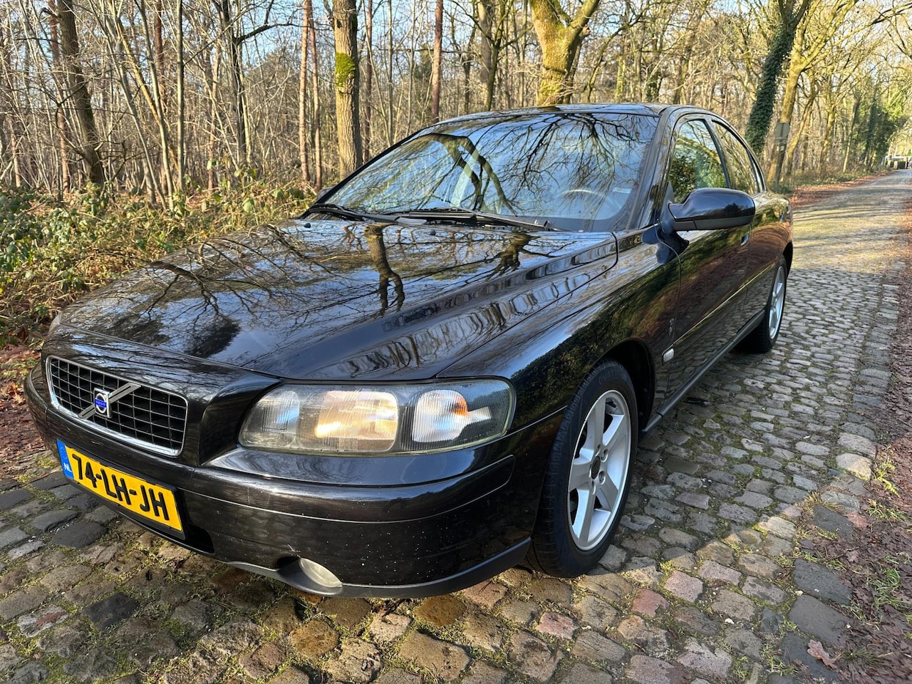 Volvo S60 - 2.4 Edition automaat apk 10-2026 zeer nette auto - AutoWereld.nl