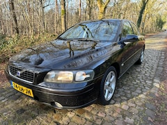 Volvo S60 - 2.4 Edition automaat apk 10-2026 zeer nette auto
