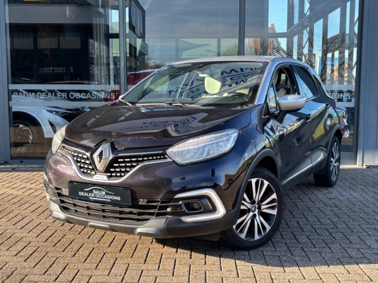 Renault Captur - 1.2 TCE INITIALE PARIS AUTOMAAT NAVI LEDER LMV PDC-CAMERA - AutoWereld.nl
