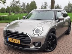 MINI Cooper - Clubman 1.5 136pk Lederen-bekleding Airco Cruise-control Navigatie Bluetooth