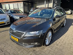 Skoda Superb Combi - 1.4 TSI ACT Style AUTOMAAT XENON CRUISE ORIG NL NAP