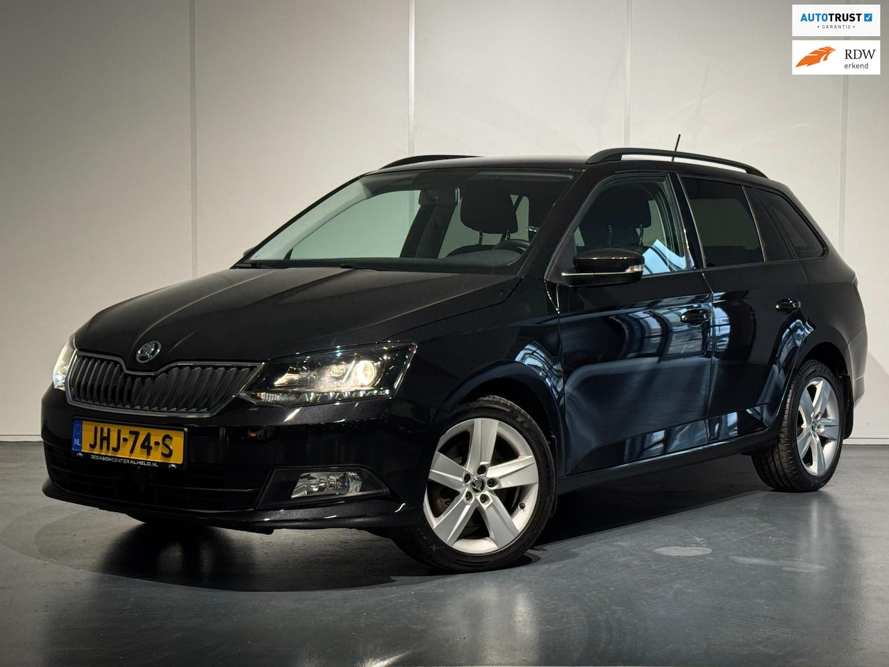 Skoda Fabia - 1.2 TSI Style DSG /Airco/ACC/Keyless/PDC/LED/LMV/Trekhaak - AutoWereld.nl
