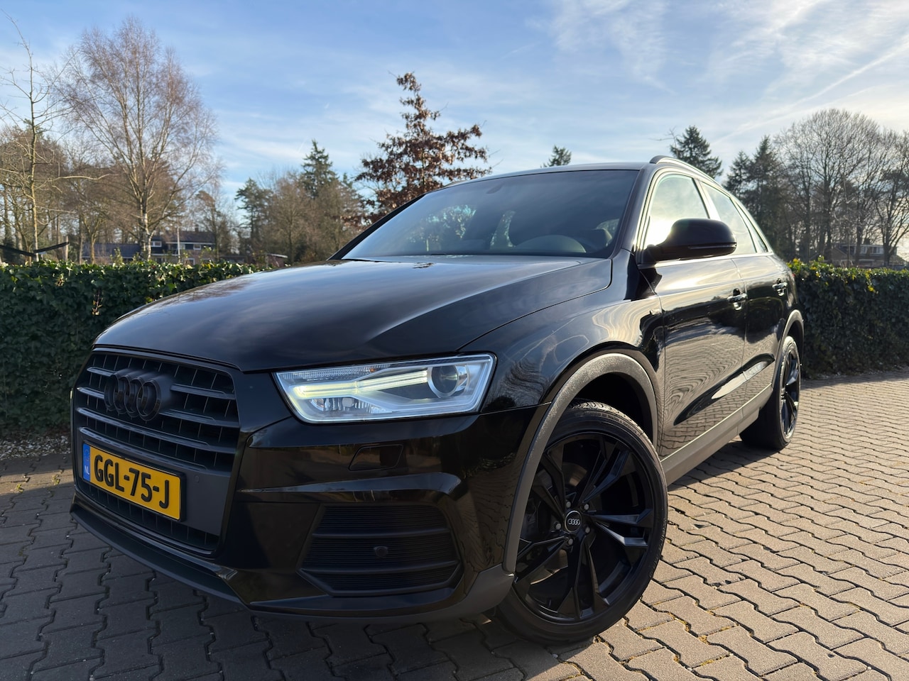 Audi Q3 - 1.4 TFSI CoD Sport Advance Sport 1.4 TFSI CoD Sport Advance Sport , Black Line , Clima / Cruise / Navi-Multimedia / Isofix - AutoWereld.nl