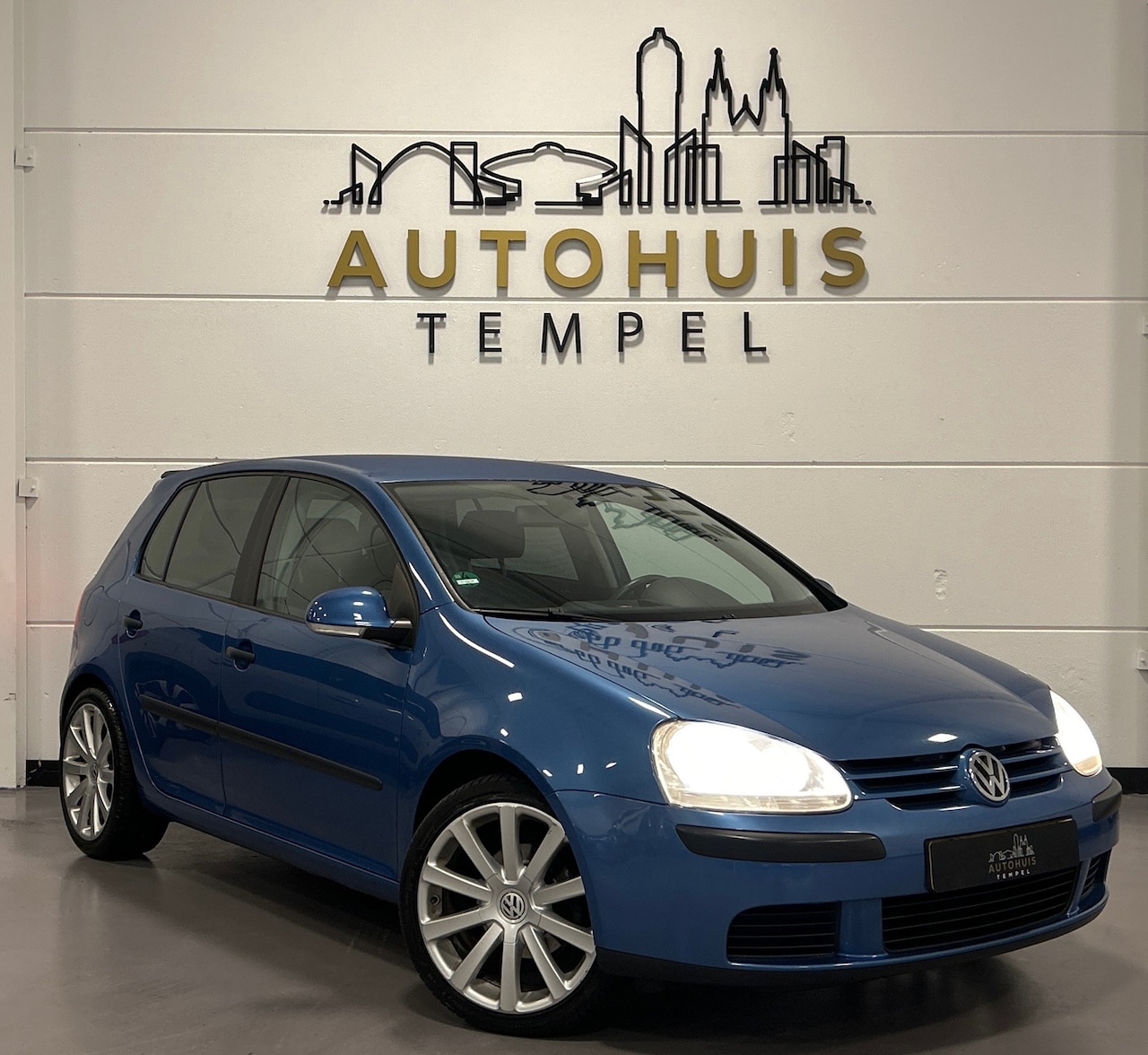 Volkswagen Golf - 1.6 FSI Trendline Nap Airco Elektrische Ramen 5Deurs Isofix Sportuitlaat 18Inch Cruise - AutoWereld.nl