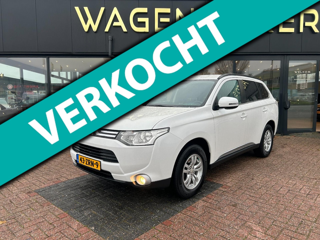 Mitsubishi Outlander - 2.2 DI-D Intense PANORAMA|Cruise|Trekhaak - AutoWereld.nl