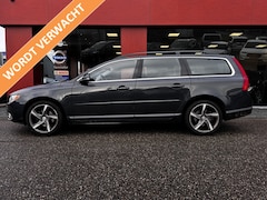 Volvo V70 - 1.6 T4 Nordic | Automaat | Trekhaak | Leer | Nav