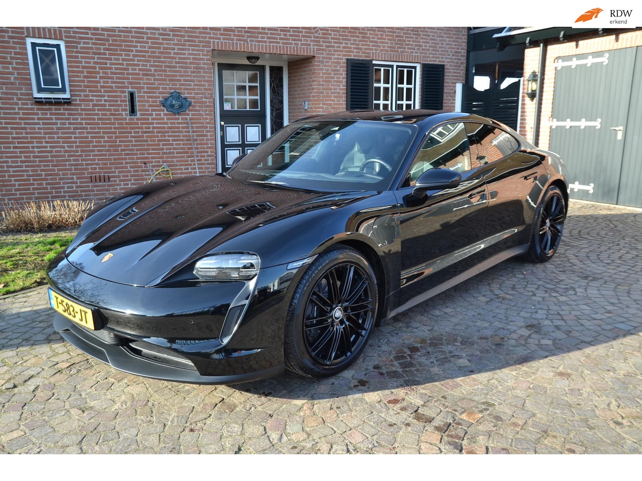 Porsche Taycan - Performance 84 kWh - Airco - Navi+camara - 20'Velgen - Leer - Matrix-LED. - Stoelverw. - C - AutoWereld.nl
