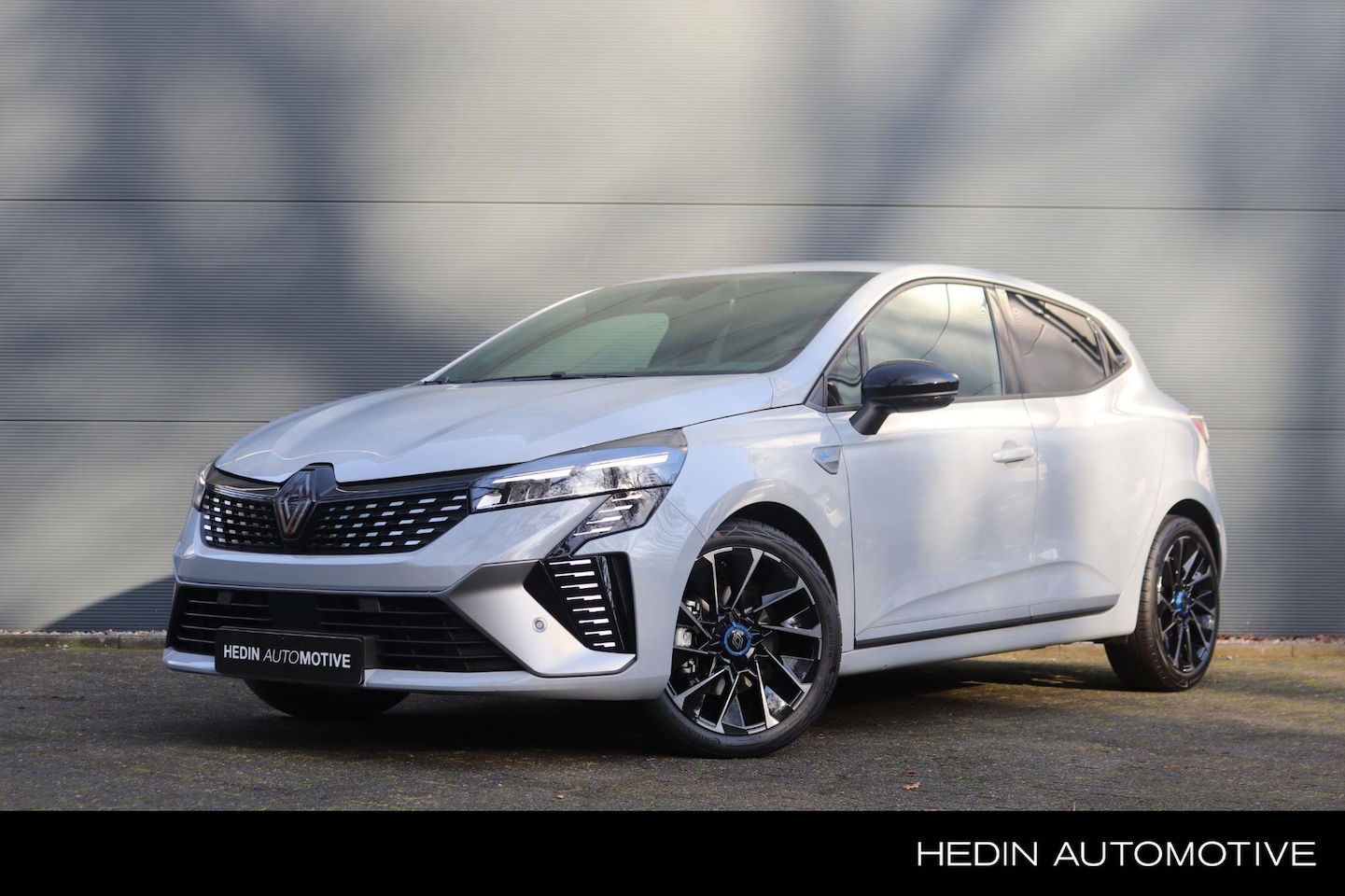 Renault Clio - 1.6 E-Tech Full Hybrid 145 esprit Alpine | Navigatie | 360 Camera | Parkeersensoren | Adap - AutoWereld.nl