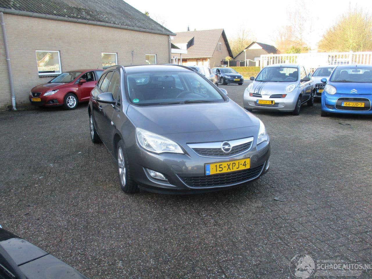 Opel Astra Sports Tourer - 1.4 Turbo Bns REST BPM 300 EURO !!!! - AutoWereld.nl