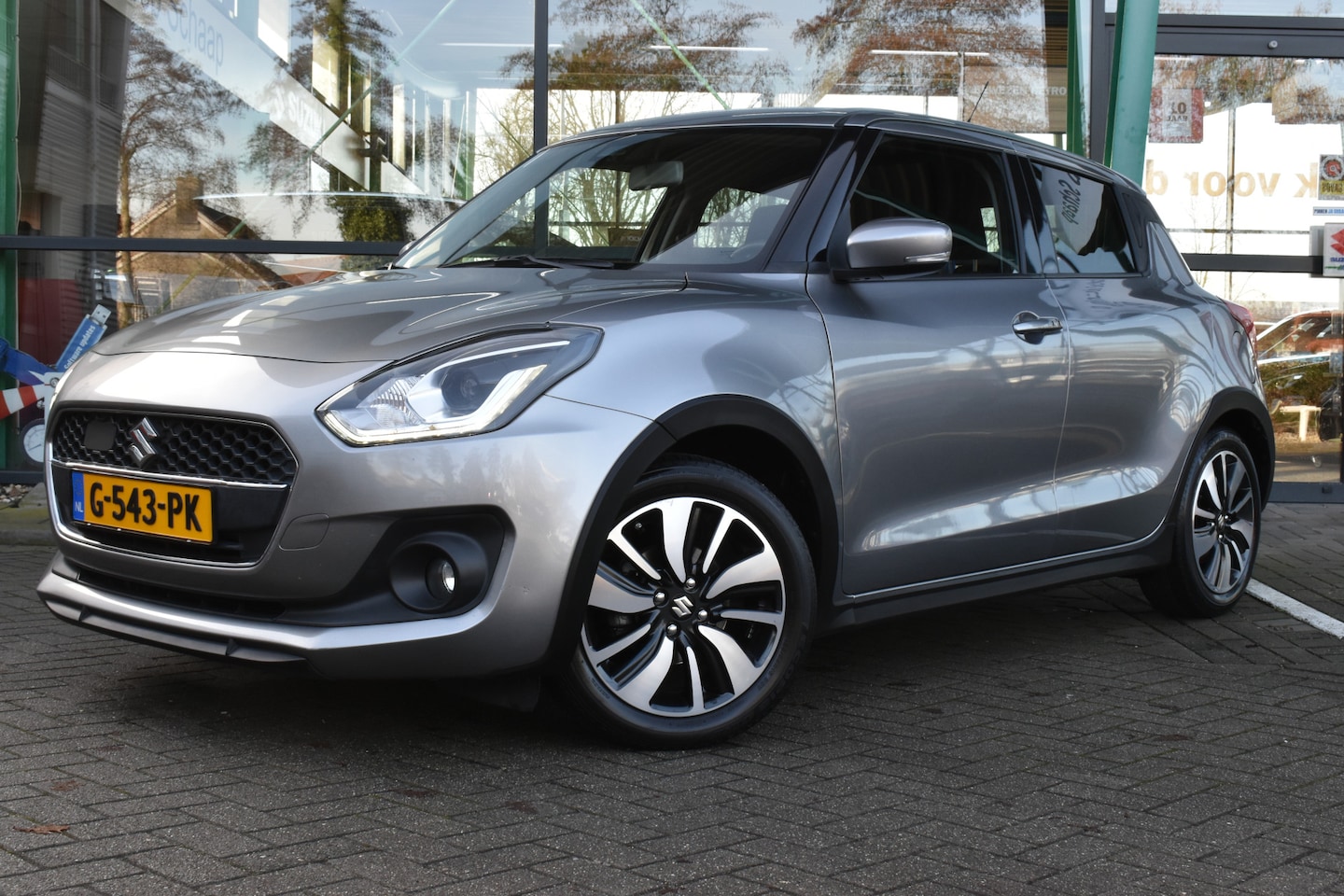Suzuki Swift - 1.0 Stijl Smart Hybrid 112pk | Climate control | Cruise Control | Voorstoelen verwarmd | - AutoWereld.nl