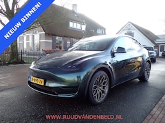 Tesla Model Y - RWD LFP 60KWH 96%SOH BRITISH RACING GREEN + 20 INCH AUTOPILOT / TREKHAAK