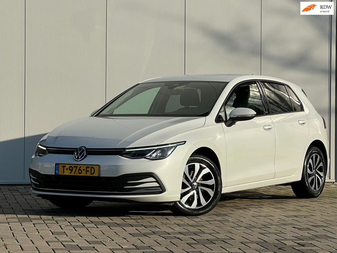 Volkswagen Golf - 2.0 TDI Life Business 2.0 TDI Life Business - AutoWereld.nl